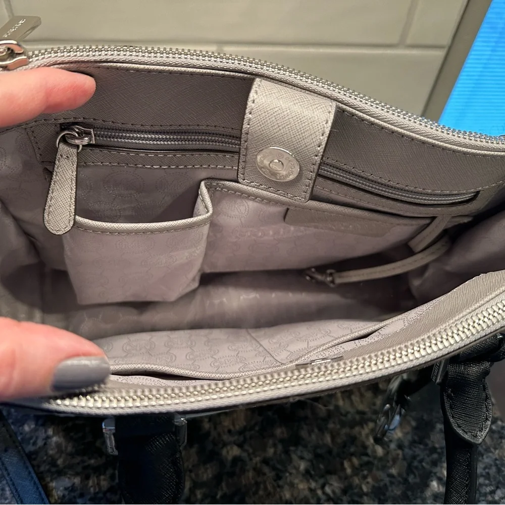 Micheal Kors Sutton tricolor bag NWOT